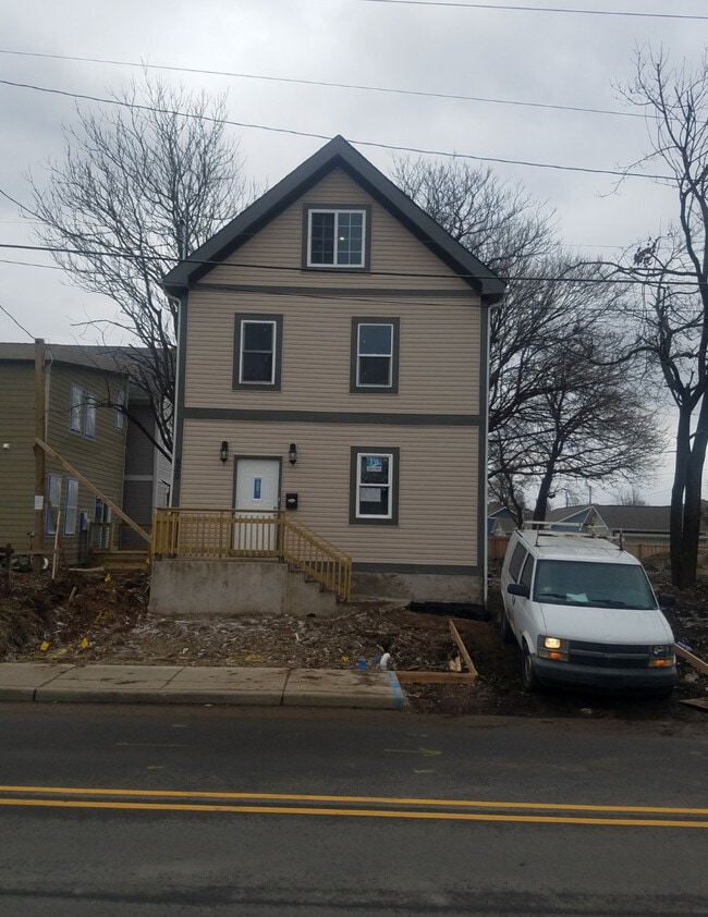 Photo - 629 E 25th St Casa