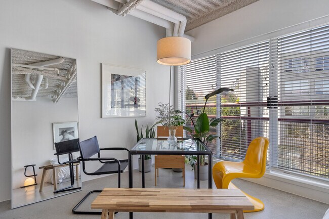 Photo - 350 E 2nd Ave Unit ID1051954P