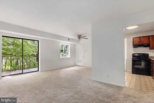 Photo - 6250 Edsall Rd Unidad 203