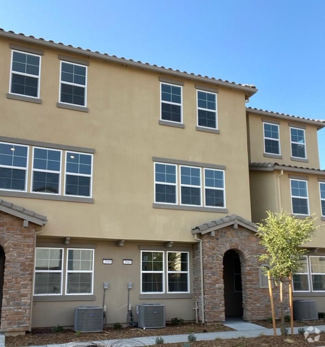 Building Photo - 2947 Nimes Ln Rental