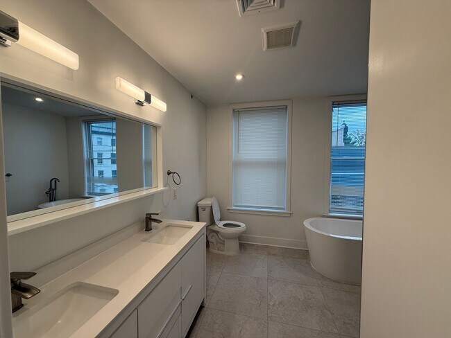 Photo - 1259 N 23rd St Unit 2