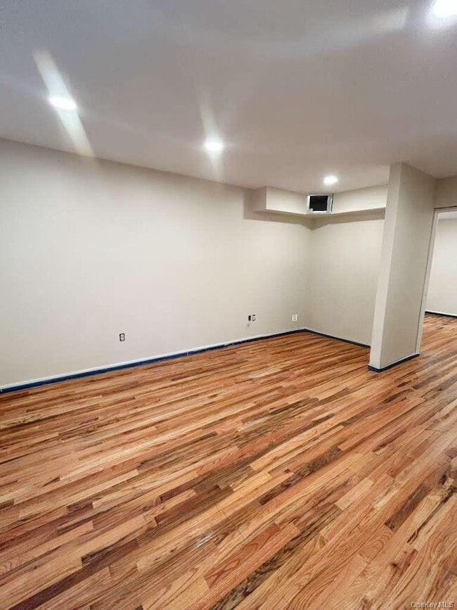 Photo - 20 Courtney Pl Unit #1