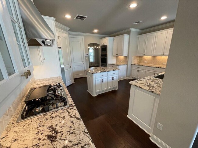 Photo - 3501 Venezia View