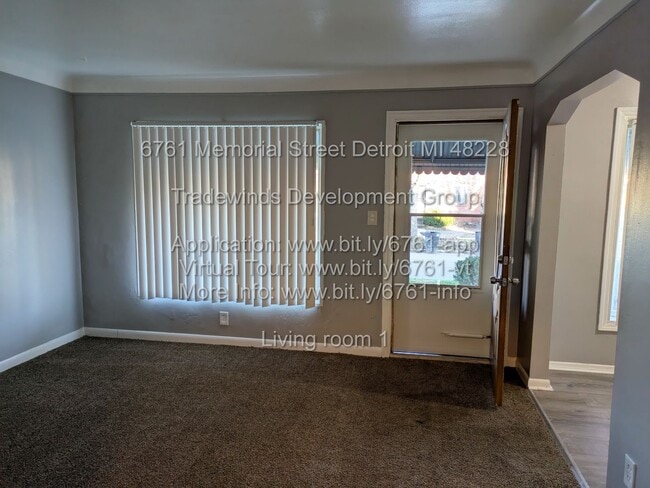 Photo - 6761 Memorial St