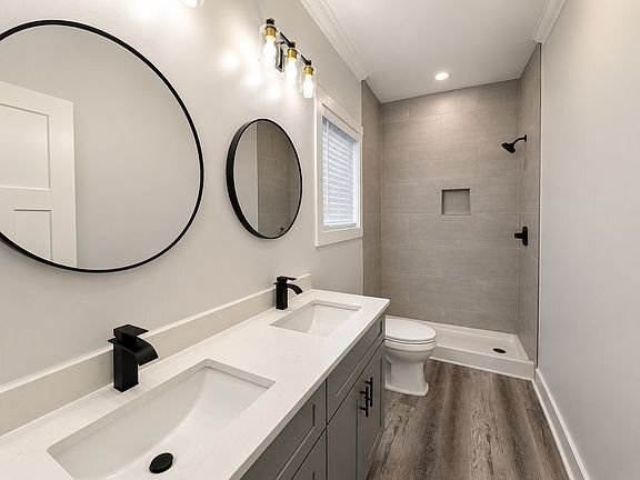 Photo - 22 Owens St