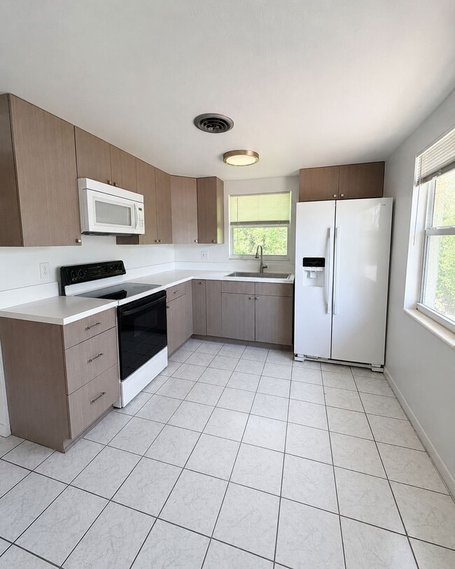 Photo - 1604 Cardinal Ln