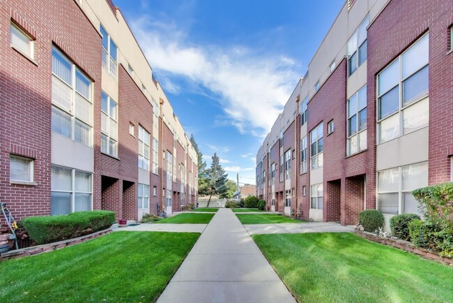 Photo - 6951 N Western Ave