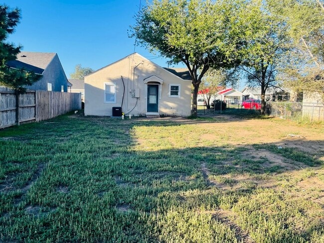 Photo - 2 Bed 1 Bath Home!