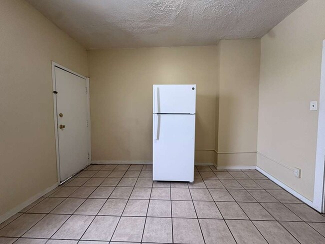 Photo - 33 Dickerman St Unit 3