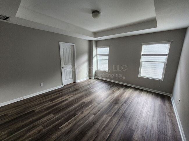 Photo - 187 Laurelcrest Ln