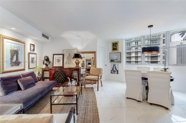 Photo - 825 Brickell Bay Dr Unit 850