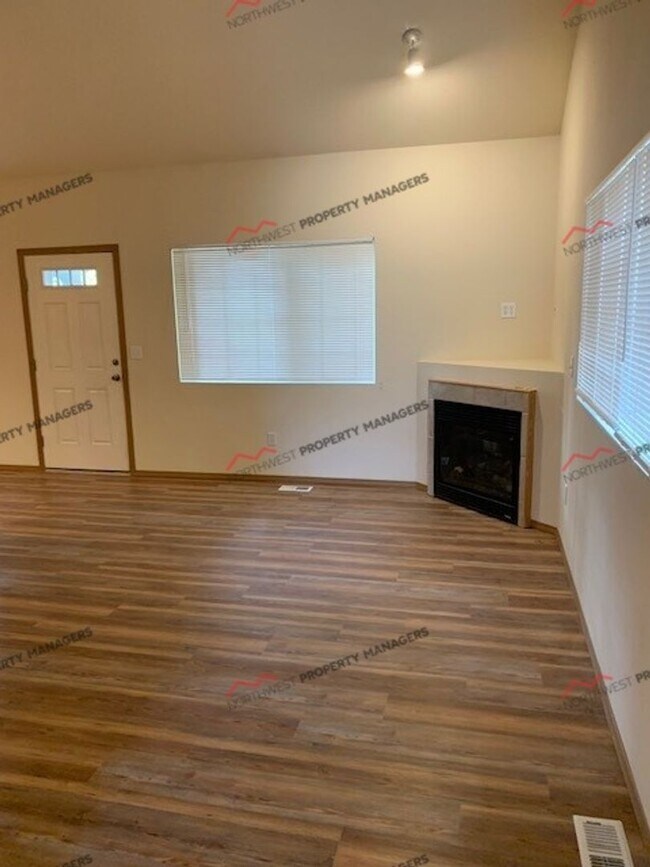 Photo - r95 Unit 3809