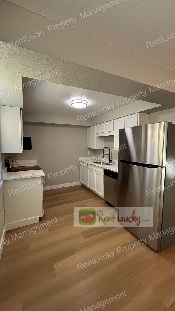 218 3rd Ave SW Unit 3