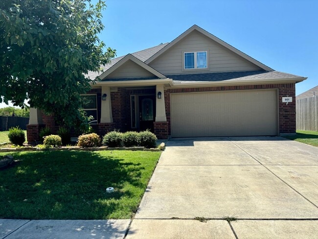 Building Photo - 3/2/2 Ready to Go! Located on the greenbelt!