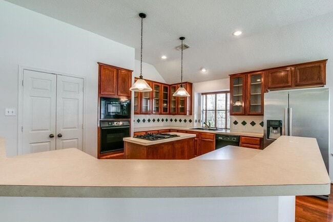 Photo - 1718 Bumelia Ct