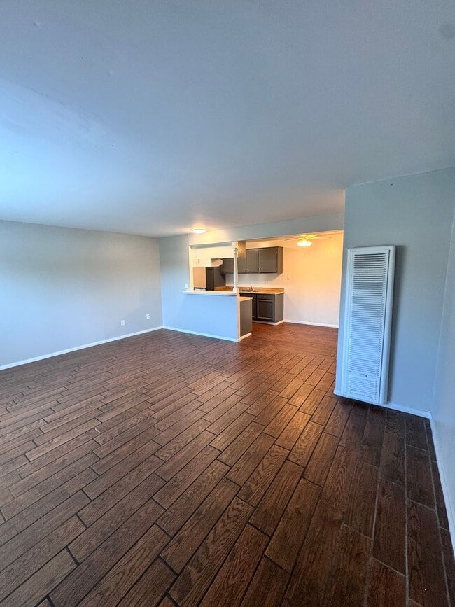 Building Photo - 17441 Jacquelyn Ln Unit 1