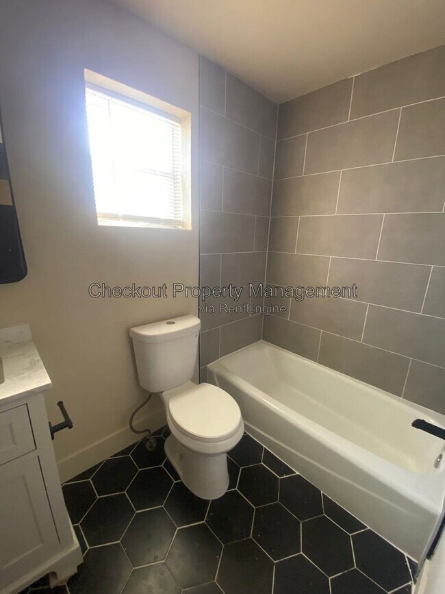Photo - 9997 Sloane Square Unit A