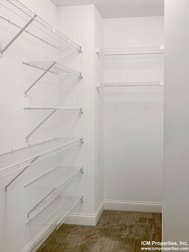 Photo - 866 W Lill Ave Unit 878-1