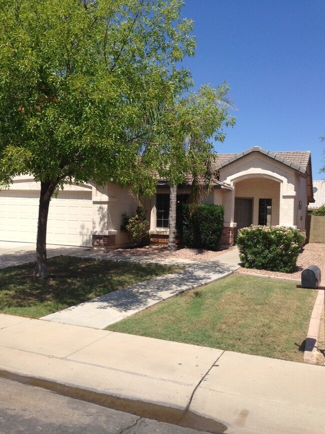 Building Photo - 2316 E Stottler Dr