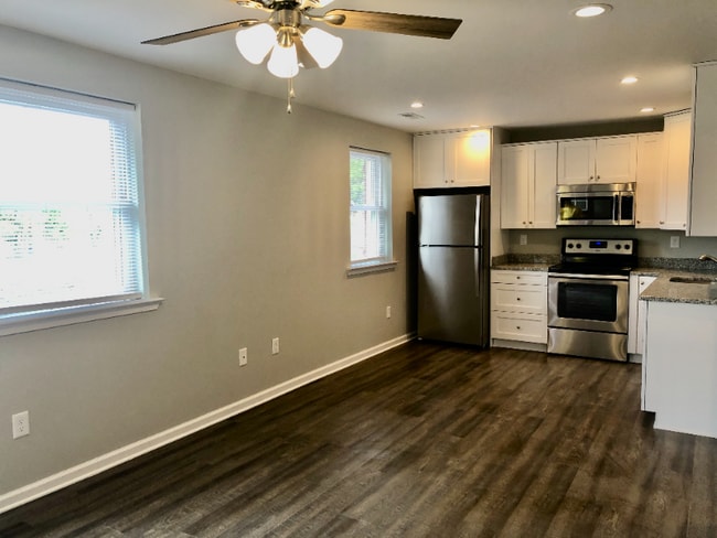 Photo - 42838 Higgs Ln Unidad A