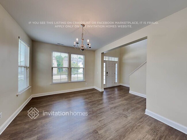 Photo - 143 Davelyn Ct