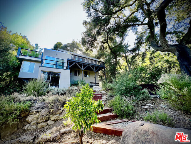 Building Photo - 19562 Cave Way Rental