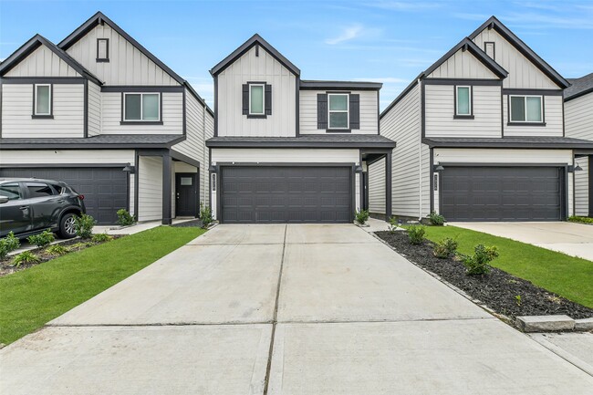 Photo - 3028 Crown Gate Dr