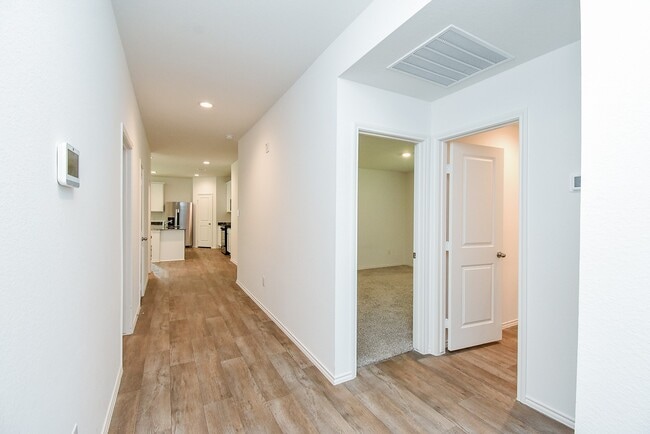 Photo - 2827 Bur Lndg Ln