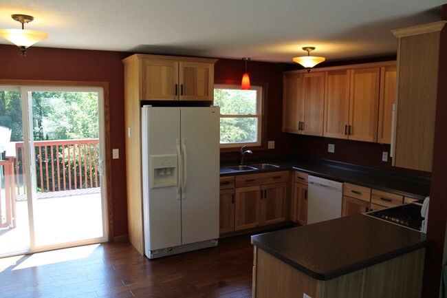 Photo - Avail Nov 1st!! SW Rochester 3 bedroom 2 b...