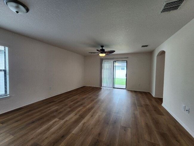 11910 Winterset Cove Dr