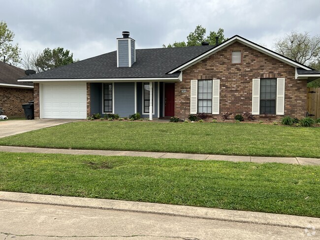 Building Photo - 5604 Hollyhock Ln Rental