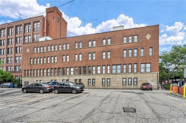 Photo - 1133 W 9th St Unit 412