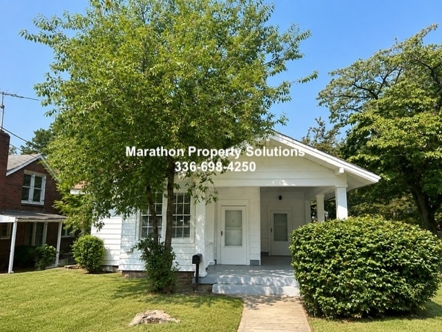 Building Photo - 858 N Cameron Ave
