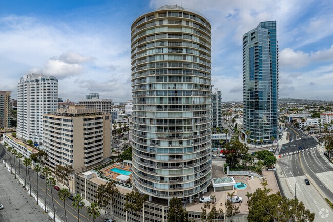 Photo - International Tower Apartments