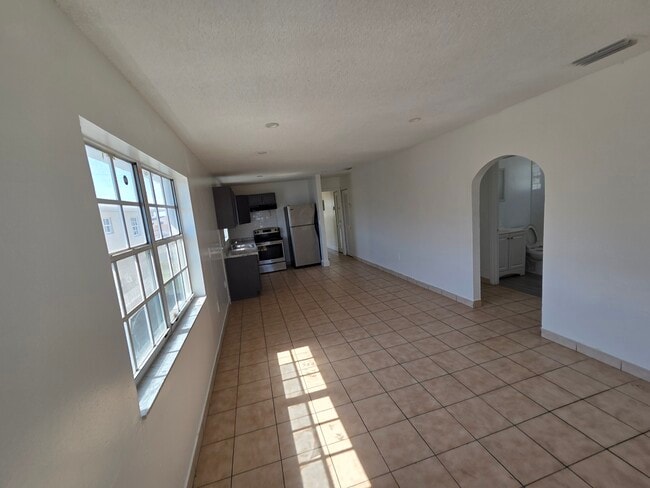 Photo - 317 W 18th St Unit 317