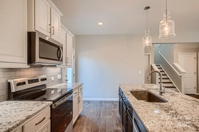 Photo - 170 Fairfield Dr