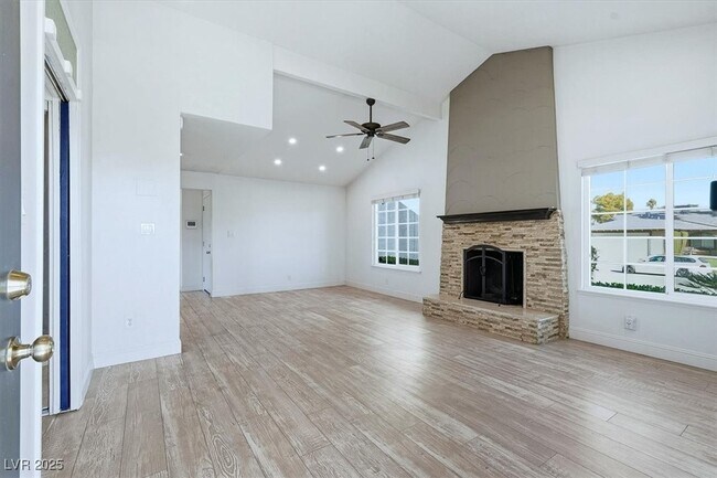 Photo - 6353 Whippoorwill Way