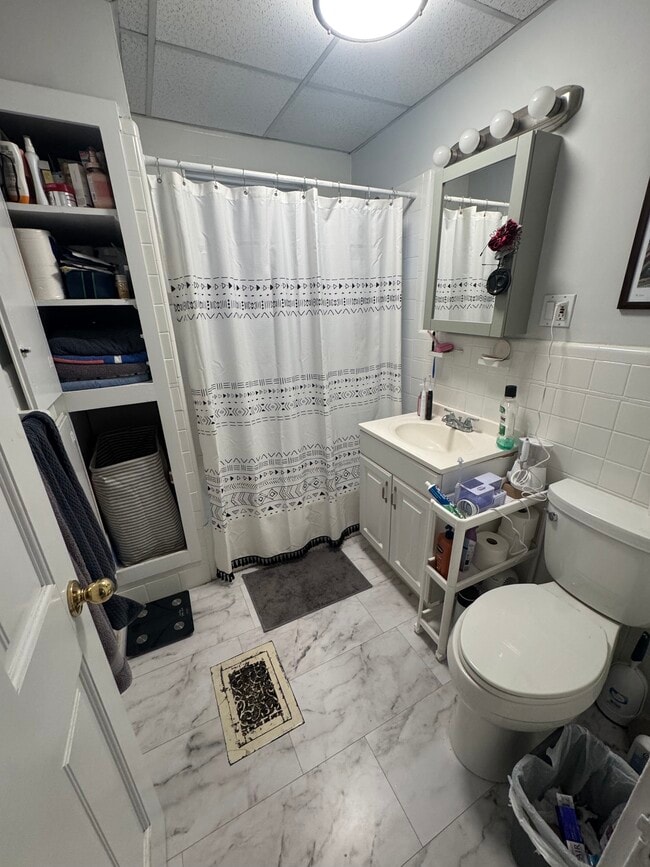 Bathroom - 44 Russell Rd Unit 2