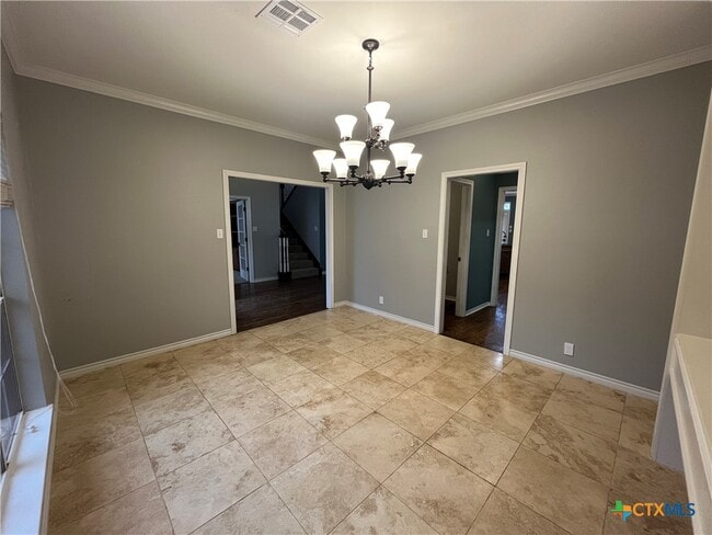 Photo - 2013 Highland Dr