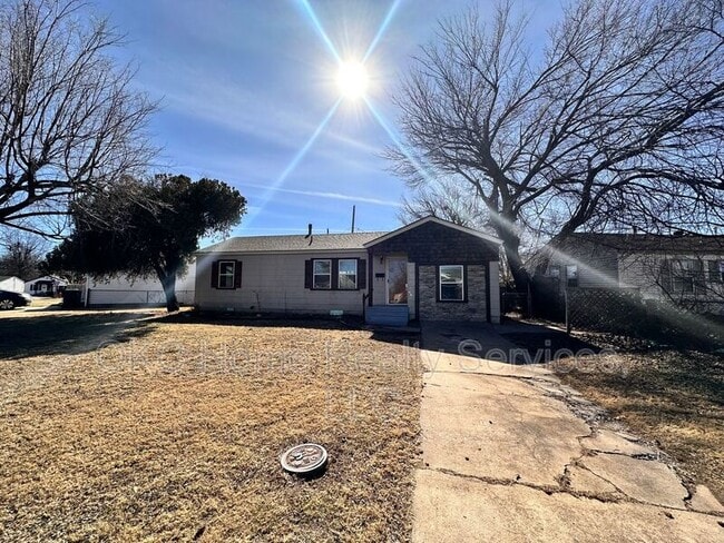 Photo - 312 Bolton Pl