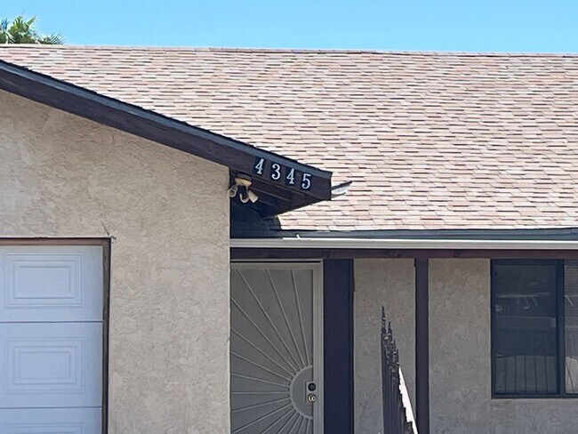 Photo - 3 Bedroom Home with Fenced Yard and Garage