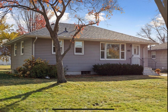 Photo - 481 10th Ave NW