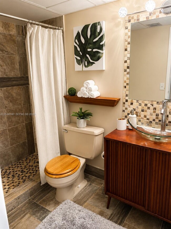 Photo - 2821 Somerset Dr Unit 312