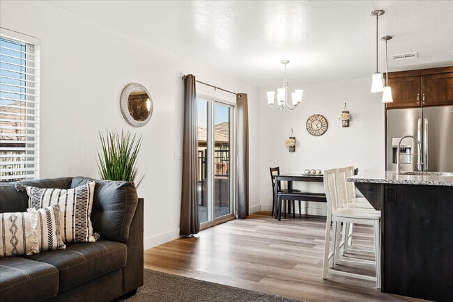 Photo - "4-Bed with 2.5 Baths in Beautiful St Geor...