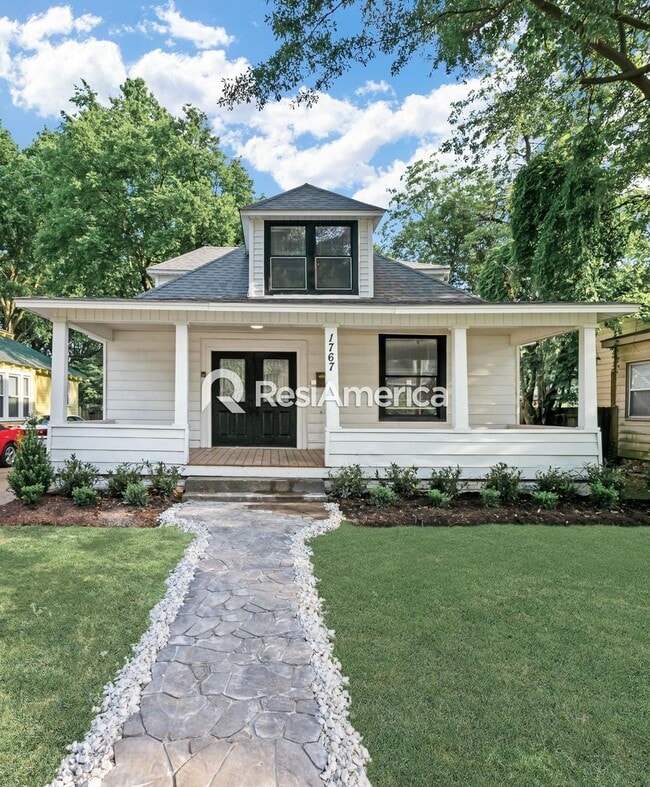 Photo - Newly Renovated 4/2 in Midtown!