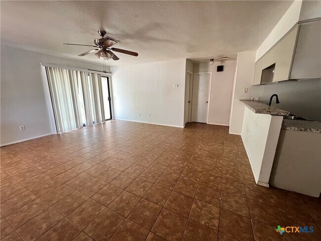 Photo - 314 Craddock Ave