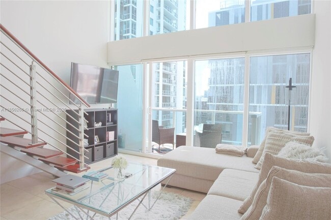 Photo - 41 SE 5th St Unidad 1304