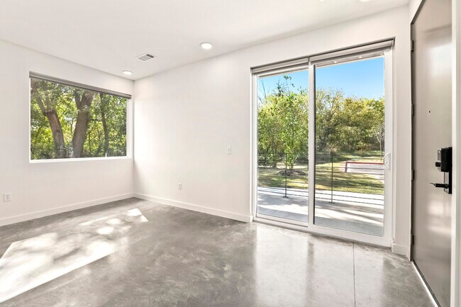Richland 0/1 Living Room
