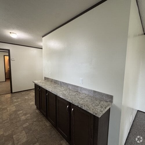 Building Photo - 27 Crestwood Dr Rental
