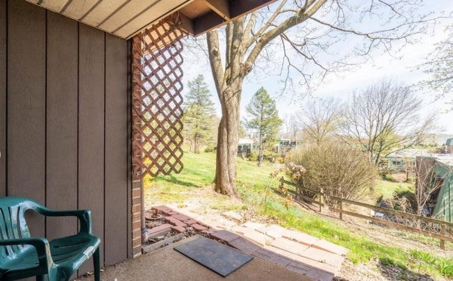 Photo - 707 Meadowview Ln